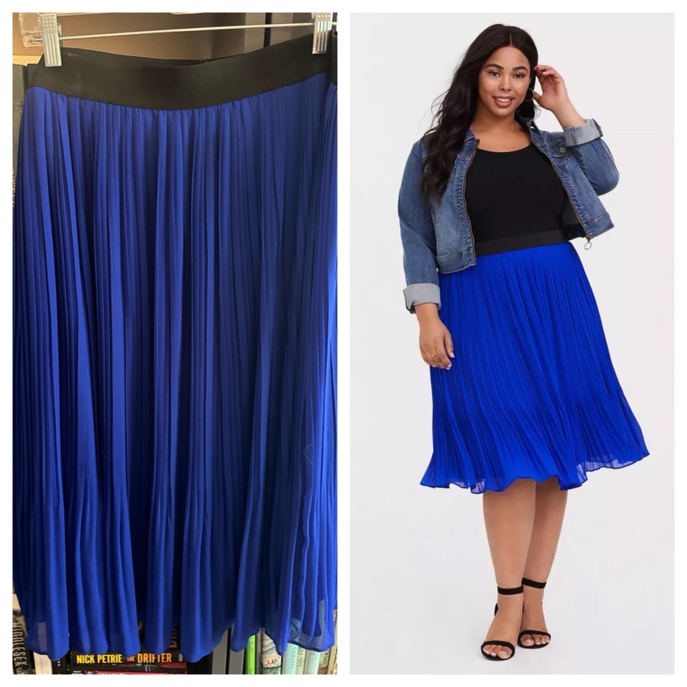 EUC Torrid Blue Pleated Chiffon Skirt 1x
